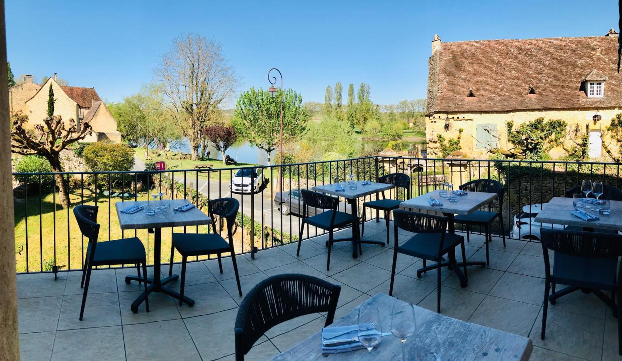 Hotel-Restaurant Cote Rivage Badefols-sur-Dordogne ภายนอก รูปภาพ