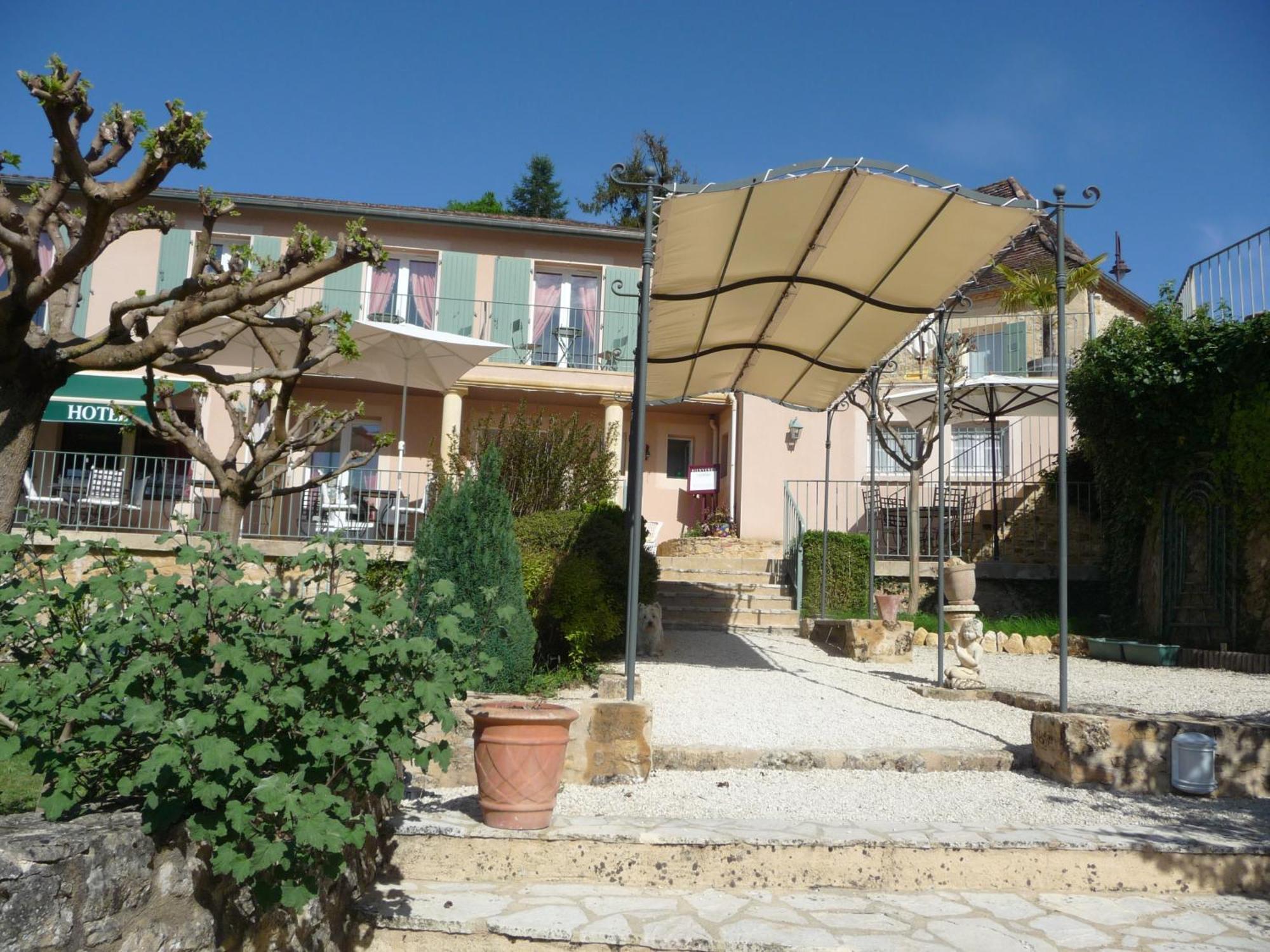 Hotel-Restaurant Cote Rivage Badefols-sur-Dordogne ภายนอก รูปภาพ