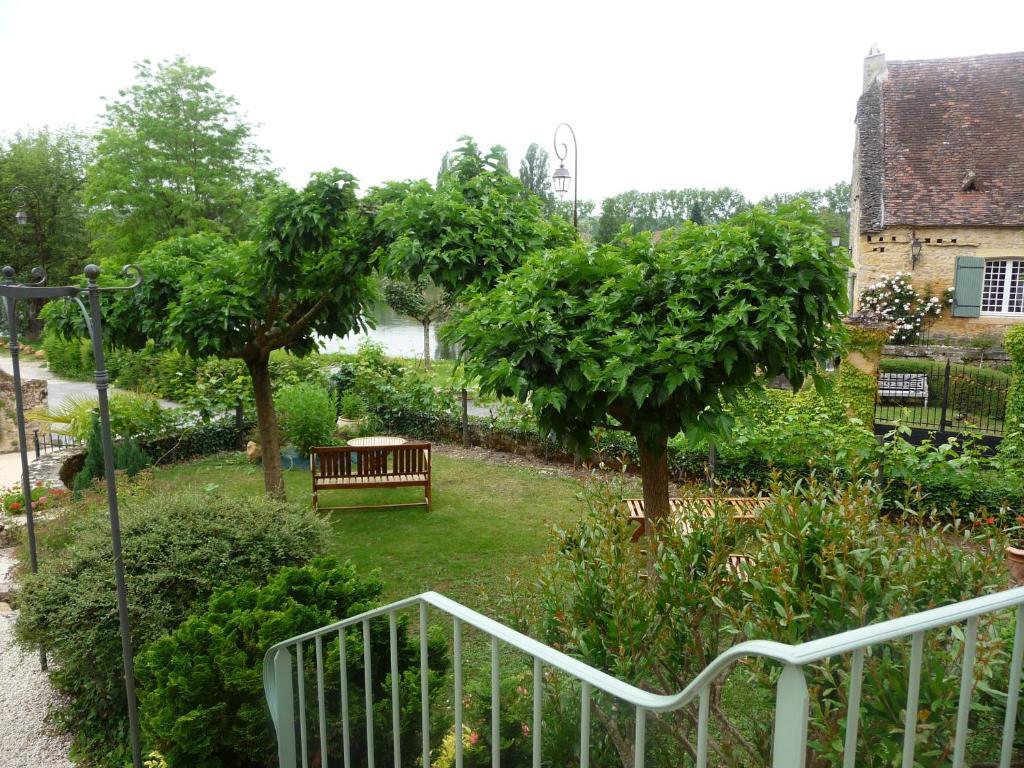 Hotel-Restaurant Cote Rivage Badefols-sur-Dordogne ภายนอก รูปภาพ